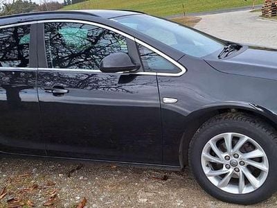 Schwarz Gebraucht 2015 Opel Astra Sport Kombi | € 7.199 (Fairer Preis)