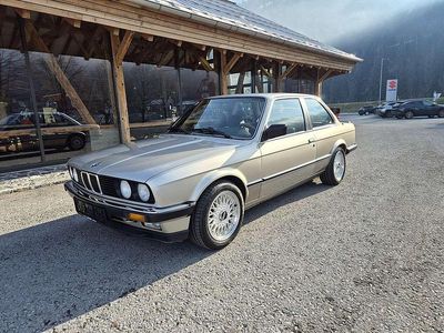 Beige Gebraucht 1985 BMW 323 Limousine | € 26.900
