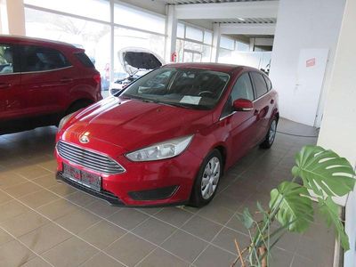 Rot Gebraucht 2017 Ford Focus Titanium Limousine | € 10.990 (Teuer)