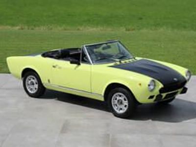 Gelb Gebraucht 1975 Fiat 124 Spider Cabrio | € 18.500