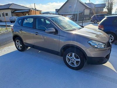 Braun Gebraucht 2012 Nissan Qashqai Visia SUV | € 7.500 (Etwas zu teuer)