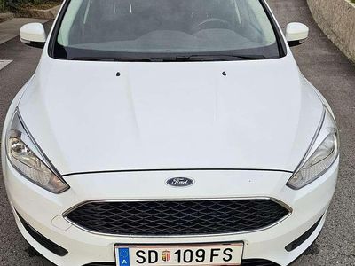 Weiß Gebraucht 2017 Ford Focus Titanium Kombi | € 8.700 (Fairer Preis)