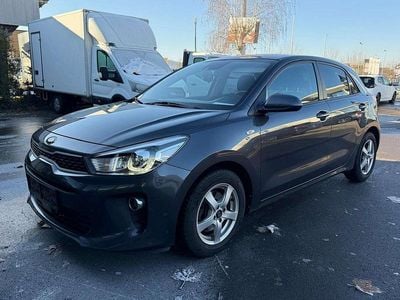 Grau Gebraucht 2017 Kia Rio Kleinwagen | € 6.600 (Guter Preis)