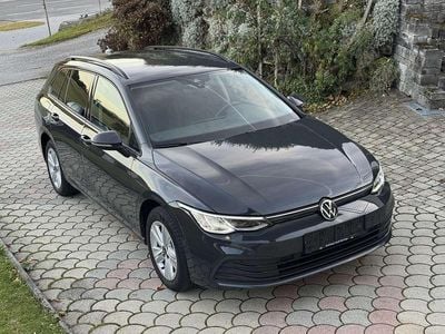 Grau Gebraucht 2022 VW Golf VIII Life Kombi | € 20.490 (Guter Preis)