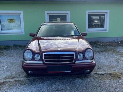 gebraucht Mercedes E220 Classic