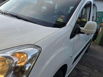 Weiß Gebraucht 2013 Peugeot TePee Kombi | € 5.900