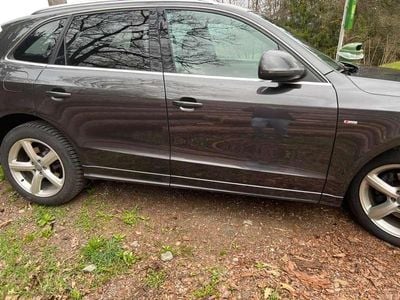 Grau Gebraucht 2009 Audi Q5 SUV | € 9.900 (Fairer Preis)