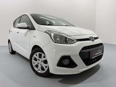 Gebraucht Hyundai i10 Comfort 87 PS (63 kW) 2015 Weiß Kleinwagen