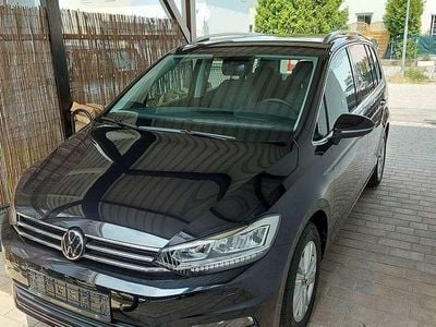 Gebraucht VW Touran Highline 150 PS (110 kW) 2021 Schwarz Van / Kleinbus