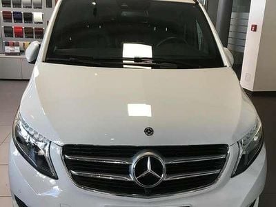 Weiß Gebraucht 2018 Mercedes V250 Exclusive Van / Kleinbus | € 41.500