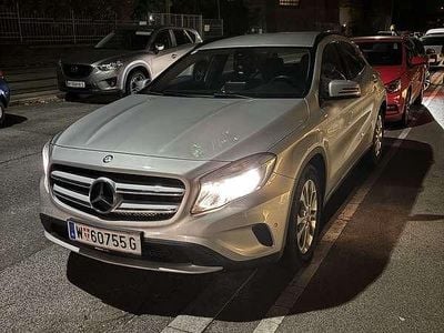 Silber Gebraucht 2017 Mercedes GLA200 SUV | € 15.500 (Guter Preis)