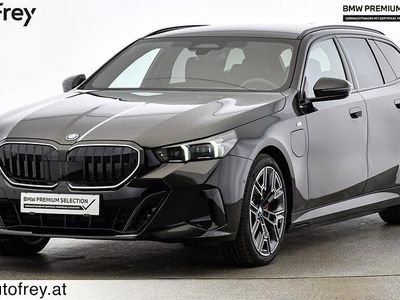 Gebraucht BMW 530e Efficient Dynamics 299 PS (219 kW) 2025 Saphirschwarz