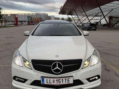 Gebraucht Mercedes E350 AMG line 306 PS (225 kW) 2011 Weiß Coupé