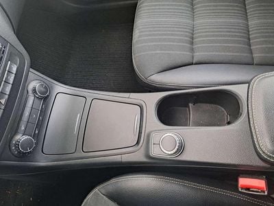 Bronze Gebraucht 2012 Mercedes 200 Edition Limousine | € 9.900