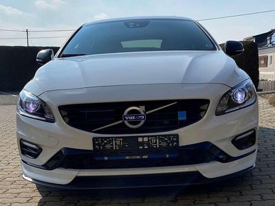 Weiß Gebraucht 2018 Volvo V60 Kombi | € 31.500