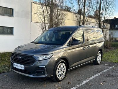Neu Ford Tourneo Titanium 122 PS (89 kW) 2026 Grau Kombi