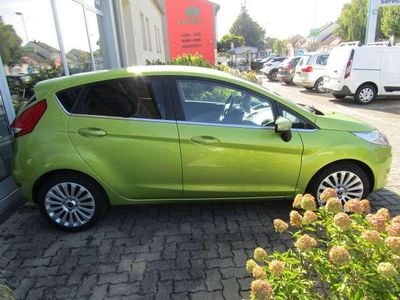 Grün Gebraucht 2009 Ford Fiesta Titanium Kleinwagen | € 6.990 (Teuer)