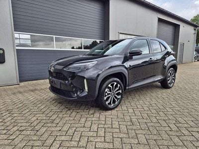 Schwarz Neu 2025 Toyota Yaris Cross SUV | € 29.993