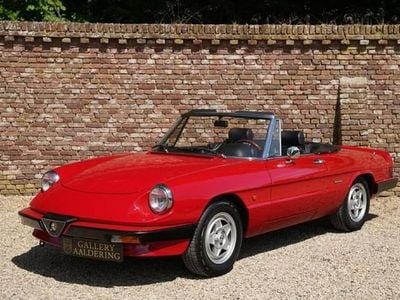 Gebraucht Alfa Romeo Spider 126 PS (92 kW) 1990 Rot Cabrio