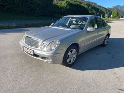 Mercedes E200