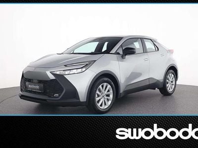Gebraucht Toyota C-HR Active 98 PS (72 kW) 2025 Shimmering silver  silber SUV