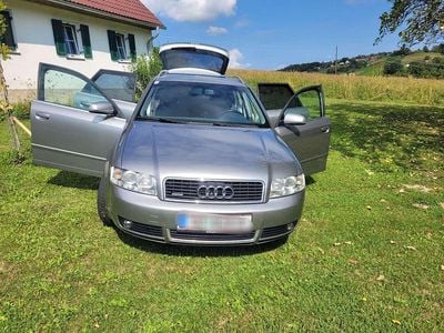 Grau Gebraucht 2001 Audi A4 Kombi | € 2.950