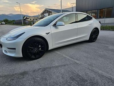 Gebraucht Tesla Model 3 Standard Range 211 kW (287 PS) 2019 Weiß Limousine