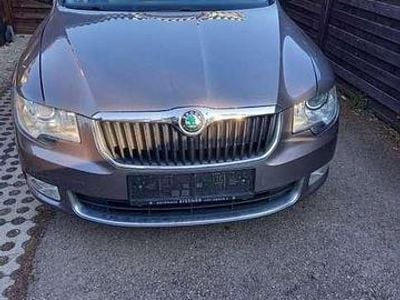 Gebraucht 2010 Skoda Superb Ambition Kombi | € 9.800 (Etwas zu teuer)