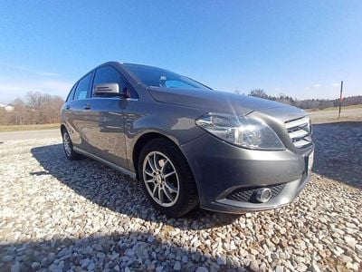 Silber Gebraucht 2013 Mercedes 180 Limousine | € 12.000 (Teuer)