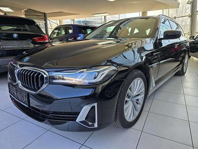 Schwarz Gebraucht 2024 BMW 530e Luxury Line Kombi | € 48.700 (Etwas zu teuer)