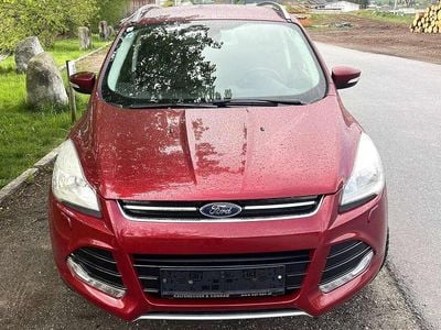 Gebraucht Ford Kuga Titanium 150 PS (110 kW) 2015 Rot SUV
