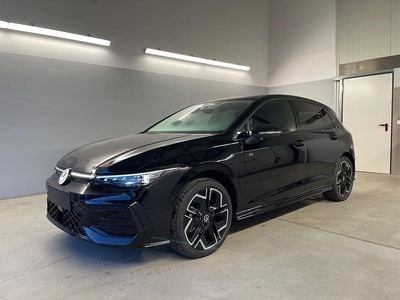 Neu VW Golf VIII R-line 150 PS (110 kW) 2026 Limousine