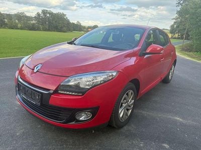 Rot Gebraucht 2013 Renault Mégane Limousine | € 6.000