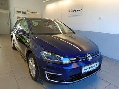 Gebraucht VW e-Golf 100 kW (136 PS) 2017 Dunkelblau  metallic Kleinwagen