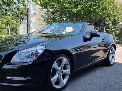 Schwarz Gebraucht 2011 Mercedes SLK350 Cabrio | € 29.900