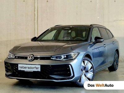 Grau Gebraucht 2025 VW Passat Sport Kombi | € 46.480