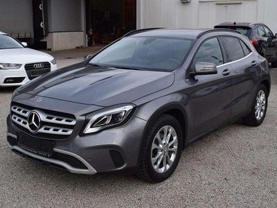 Grau Gebraucht 2017 Mercedes GLA200 SUV | € 19.490 (Guter Preis)