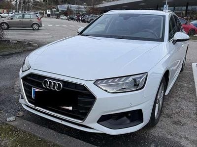 Gebraucht Audi A4 Comfort 163 PS (119 kW) 2023 Weiß Kombi