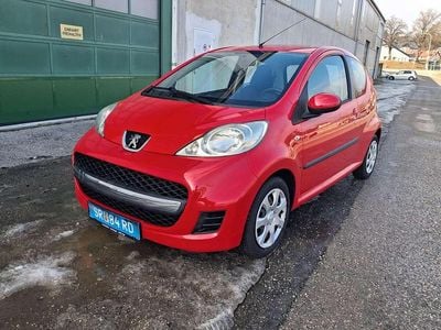 Gebraucht Peugeot 107 68 PS (50 kW) 2010 Kleinwagen