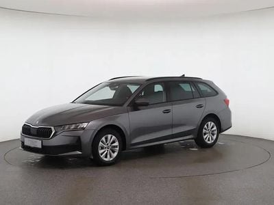 Mittelgrau metallic Gebraucht 2025 Skoda Octavia Essence Kombi | € 28.990