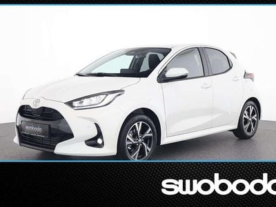 gebraucht Toyota Yaris Hybrid 1,5 l Hybrid 116 PS Active Drive + Safety