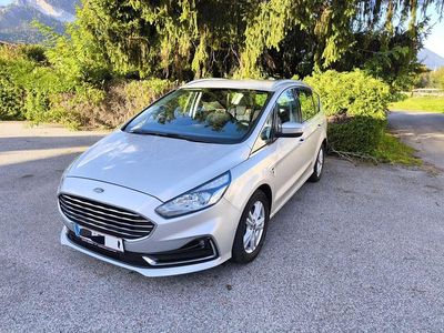 Grau Gebraucht 2020 Ford S-MAX Titanium Van / Kleinbus | € 21.500 (Etwas zu teuer)