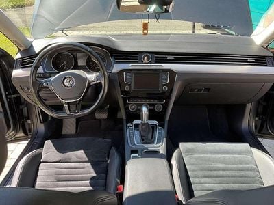 Gebraucht 2016 VW Passat Highline Kombi | € 13.800