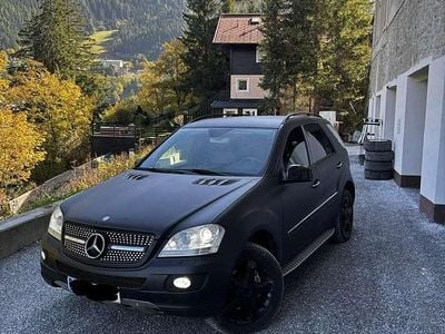 Gebraucht 2005 Mercedes ML280 SUV | € 9.990 (Teuer)