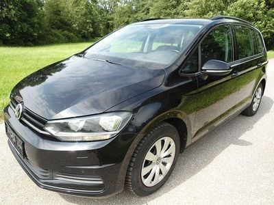 Schwarz Gebraucht 2016 VW Touran Trendline Van / Kleinbus | € 14.990 (Etwas zu teuer)