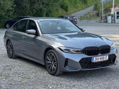 Grau Gebraucht 2023 BMW 330e M Sport Limousine | € 45.000 (Etwas zu teuer)
