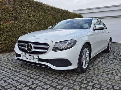 Gebraucht Mercedes E200 Avantgarde 150 PS (110 kW) 2017 Weiß Limousine