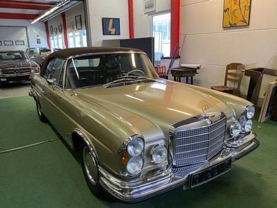 Gold Gebraucht 1970 Mercedes 280 SE Cabrio | € 129.950