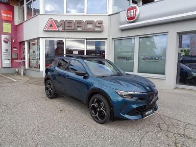 Blau Gebraucht 2024 Alfa Romeo Junior SUV | € 28.900 (Fairer Preis)