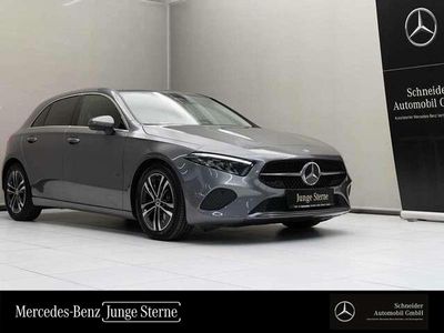 Grau Gebraucht 2023 Mercedes A180 Progressive Limousine | € 35.900 (Teuer)